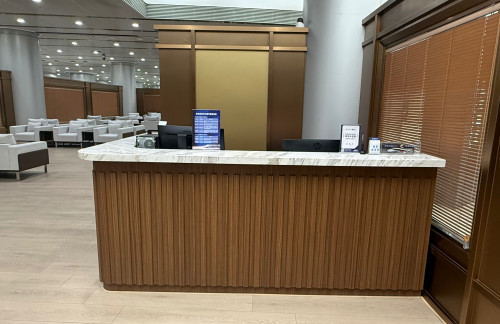 air-6852540商务座候车室